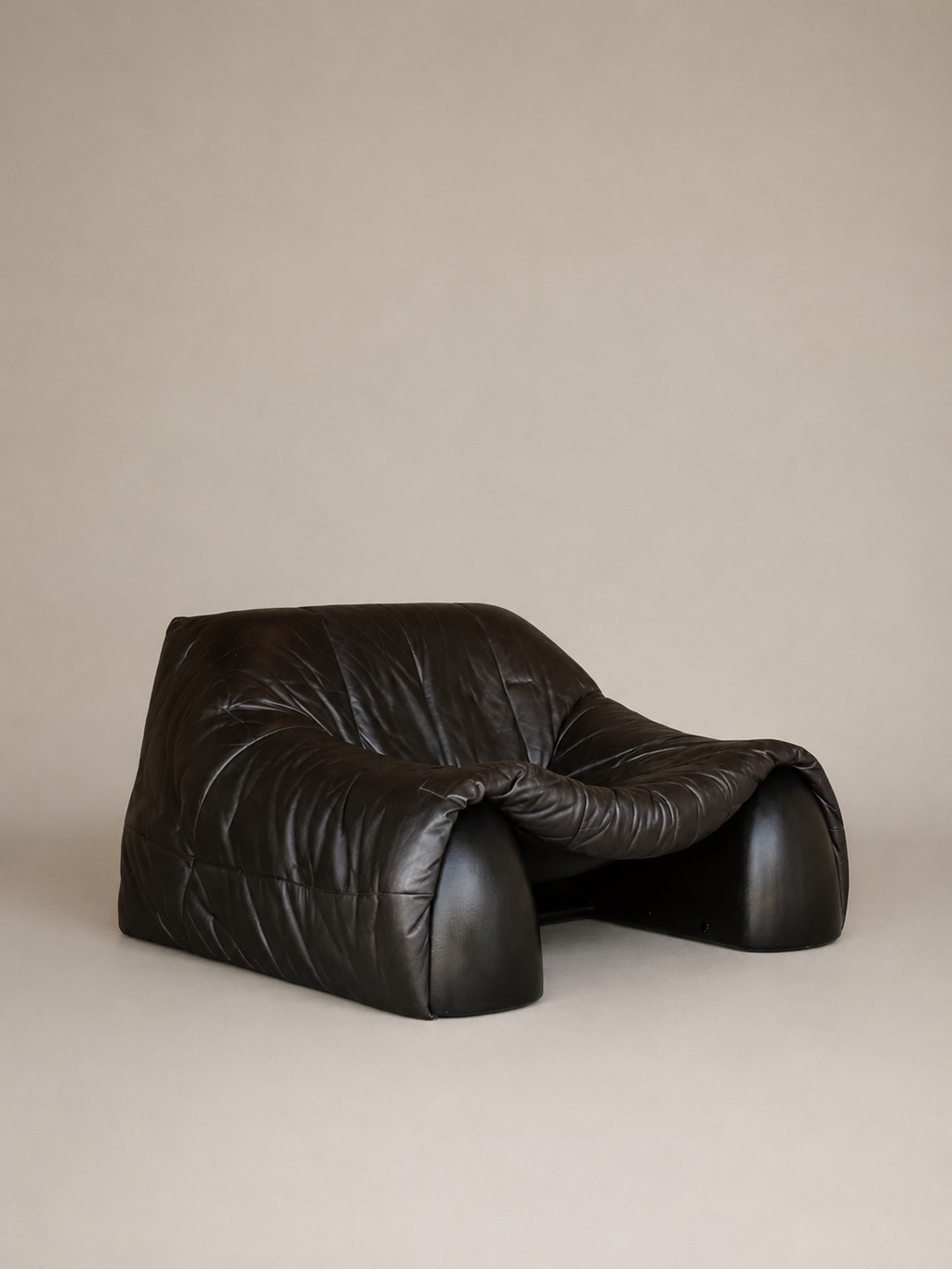 Amak Lounge Chair by Annie Hieronimus