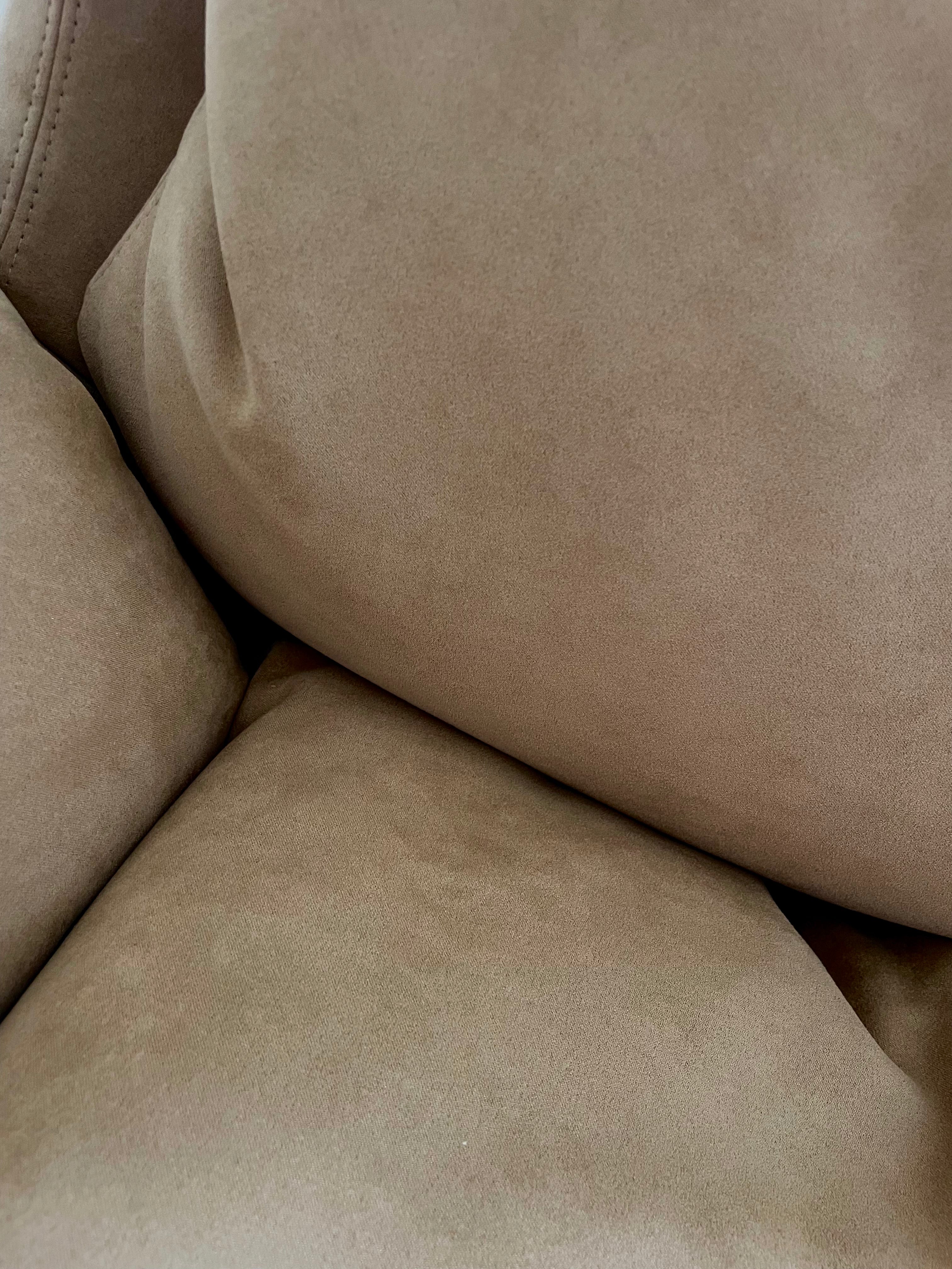 P60 Lounge Chair for Saporiti